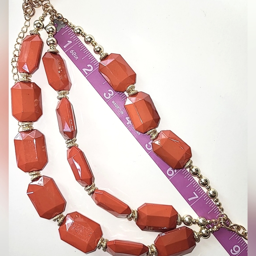 BURNT ORANGE LUCITE STATEMENT NECKLACE with EARRINGS - Picture 6 of 8
